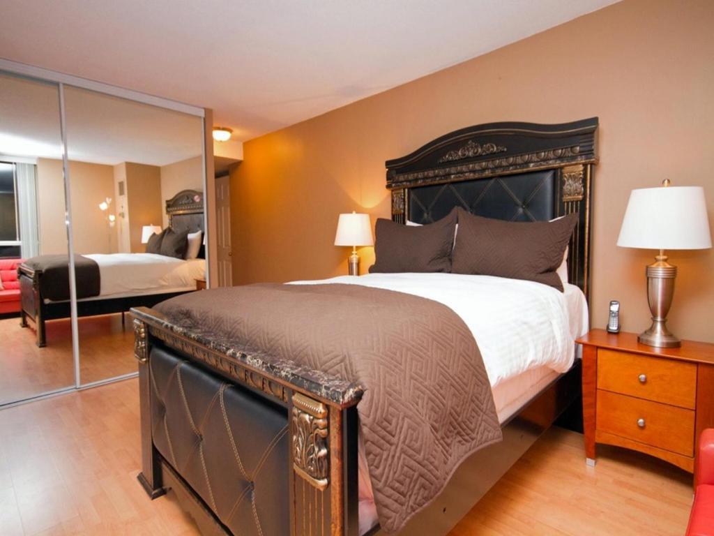 Glen Grove - Conservatory Tower Toronto Habitación foto